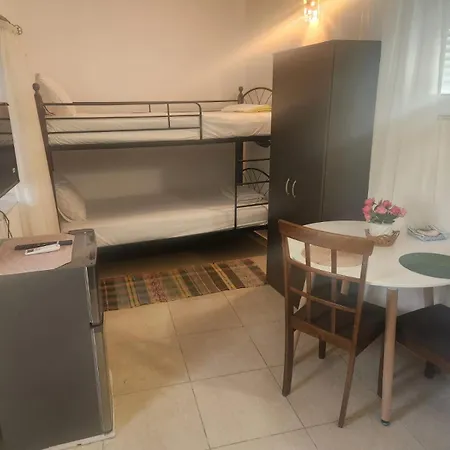 Appartement Laertis *